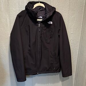 The North Face Women’s Hooded Windwall Jacket